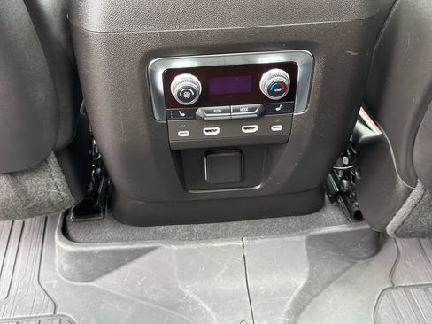 Used 2023 GMC Yukon Denali Ultimate w/ LPO, Floor Liner Package AWD/4WD image 18
