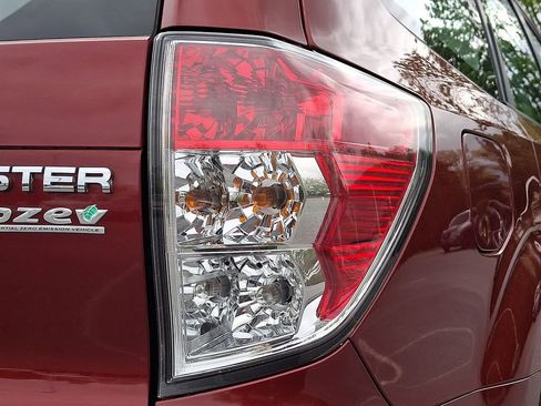 Used 2012 Subaru Forester 2.5X w/ Alloy Wheel Pkg AWD/4WD image 11
