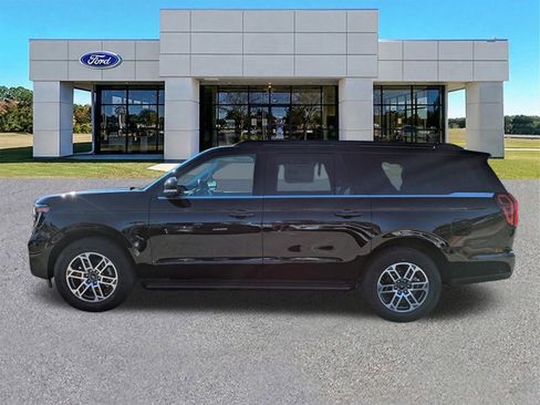 New 2025 Ford Expedition Max Active image 7