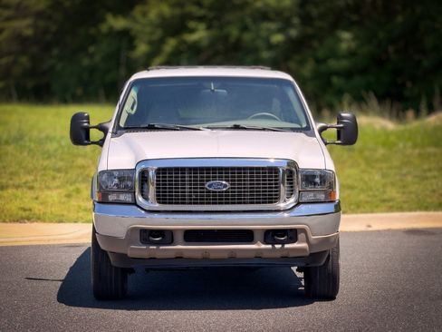 Used 2000 Ford Excursion Limited AWD/4WD image 4