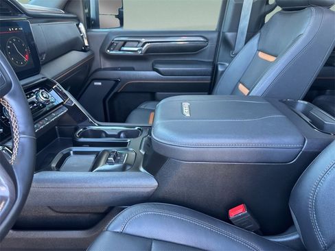 Used 2024 GMC Sierra 2500 AT4 w/ AT4 Premium Plus Package image 21