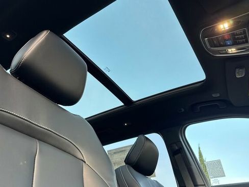 New 2025 Jeep Grand Cherokee L Limited image 15