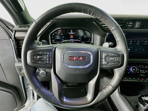 Used 2025 GMC Sierra 1500 AT4 AWD/4WD image 12