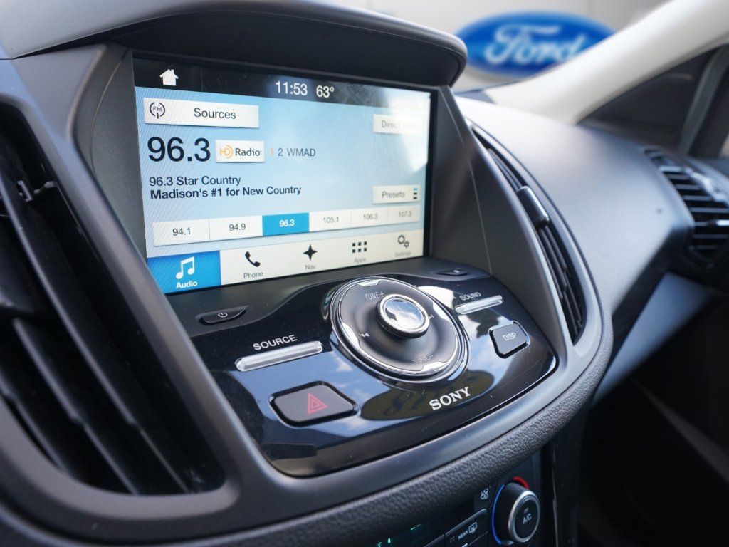 Used 2018 Ford Escape Titanium w/ Ford Safe & Smart Package AWD/4WD image 18