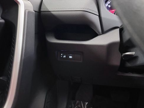 Used 2021 Toyota RAV4 XLE FWD image 20