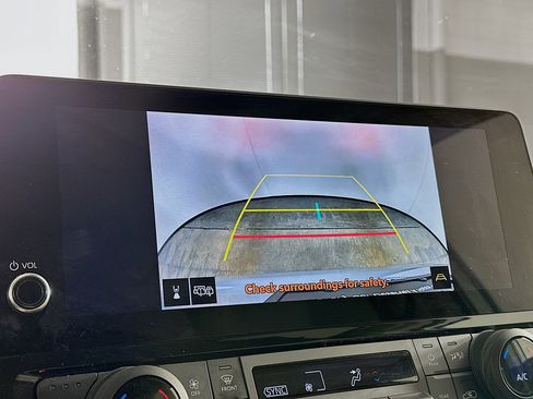 Used 2025 Toyota Grand Highlander FWD image 23