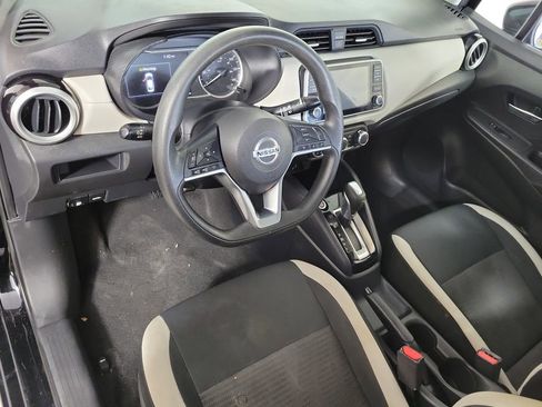 Used 2021 Nissan Versa SV FWD image 11