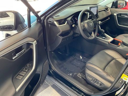 Used 2023 Toyota RAV4 Adventure w/ Convenience Package AWD/4WD image 8