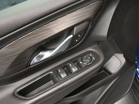 Used 2022 GMC Terrain SLE image 26