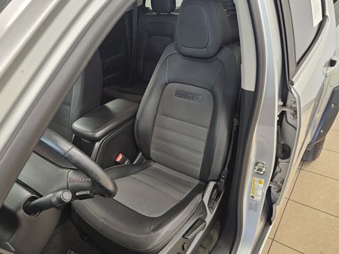 Used 2016 GMC Canyon SLE w/ All Terrain Package image 30