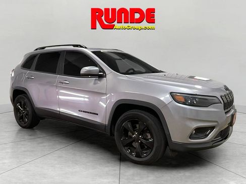 Used 2020 Jeep Cherokee Latitude Plus image 7
