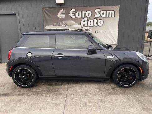 Used 2015 MINI Cooper S image 9