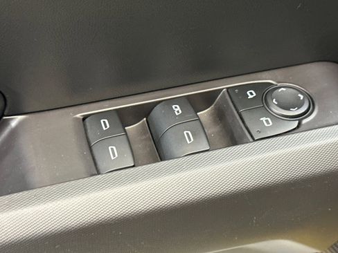 Used 2024 GMC Canyon Elevation w/ Convenience Package RWD image 13