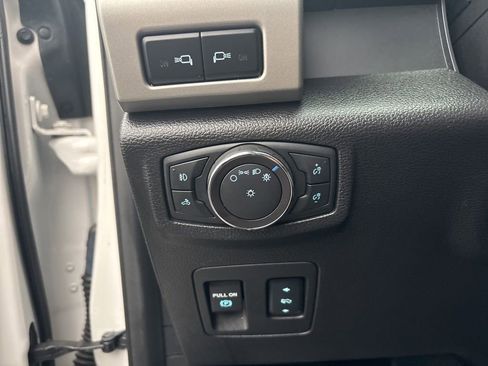 Used 2018 Ford F150 Lariat w/ Equipment Group 502A Luxury image 12