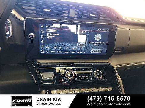 Used 2026 GMC Sierra 2500 AT4X image 5