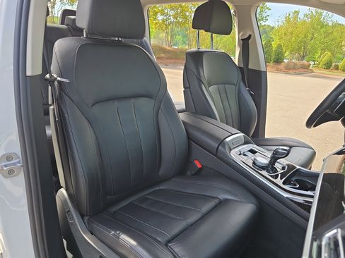 Used 2020 BMW X7 xDrive40i w/ Premium Package AWD/4WD image 10