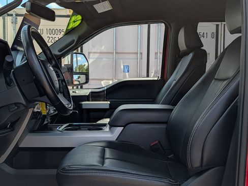 Used 2022 Ford F350 Lariat w/ Chrome Package image 24