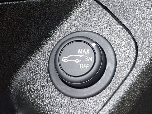 Used 2023 GMC Terrain SLT FWD image 28