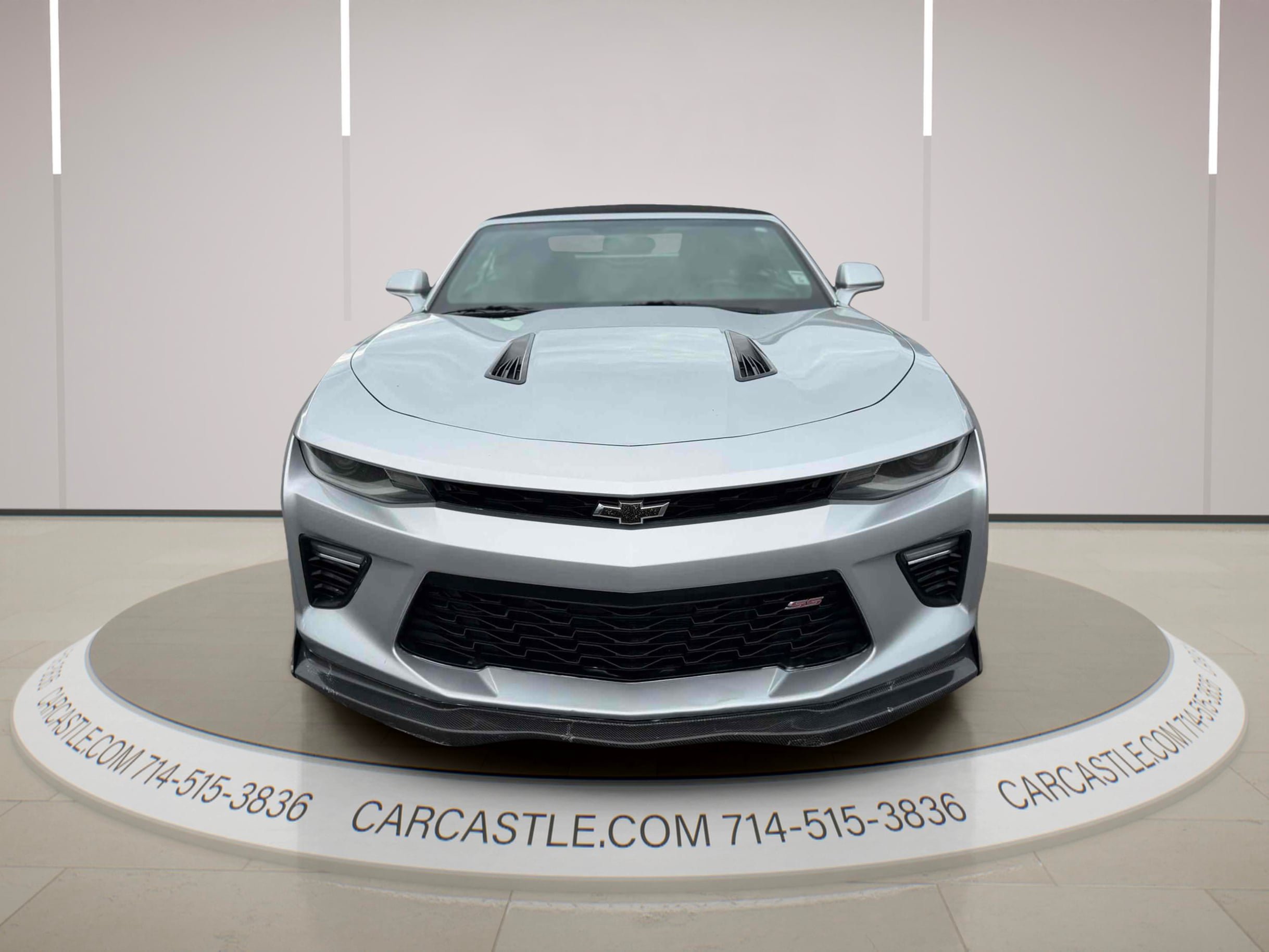 Used 2017 Chevrolet Camaro SS RWD image 8