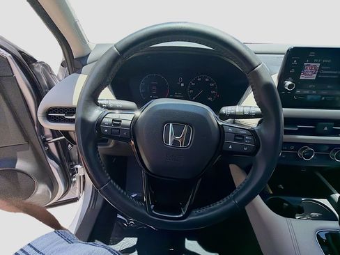 Certified 2024 Honda HR-V EX-L image 10