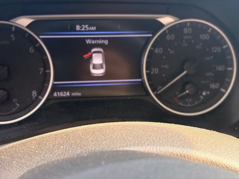 Used 2021 Nissan Sentra SR FWD image 9