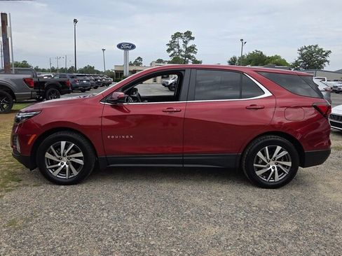 Used 2024 Chevrolet Equinox LT w/ LPO, Floor Liner Package FWD image 5