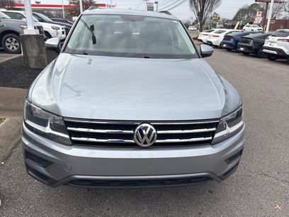 Used 2019 Volkswagen Tiguan SE w/ Panoramic Sunroof Package