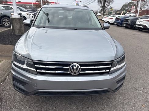 Used 2019 Volkswagen Tiguan SE w/ Panoramic Sunroof Package image 1