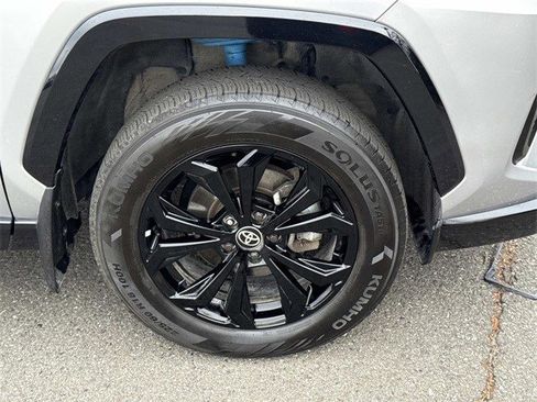 Used 2023 Toyota RAV4 SE image 7