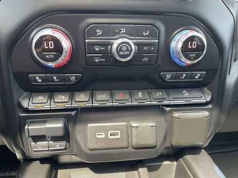 Used 2021 GMC Sierra 1500 AT4 w/ AT4 Premium Package AWD/4WD image 36