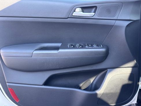 Used 2022 Kia Sportage LX w/ LX AWD Value Edition Package image 17