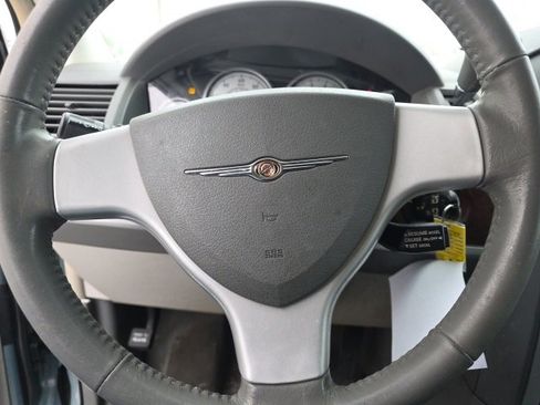 Used 2010 Chrysler Town & Country Touring w/ Heated Seat Group image 13