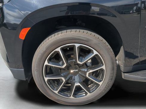 Used 2024 Chevrolet Suburban RST RWD image 25