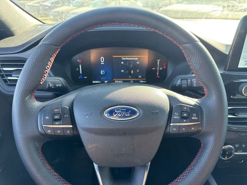 Used 2025 Ford Escape ST-Line Select AWD/4WD image 23