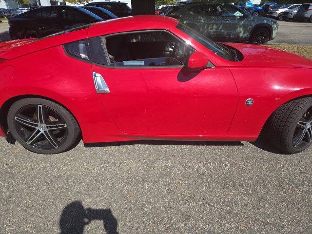 Used 2013 Nissan 370Z Coupe RWD image 6