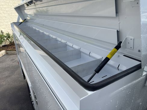 New 2026 Ford F250 XL w/ XL Chrome Package image 6