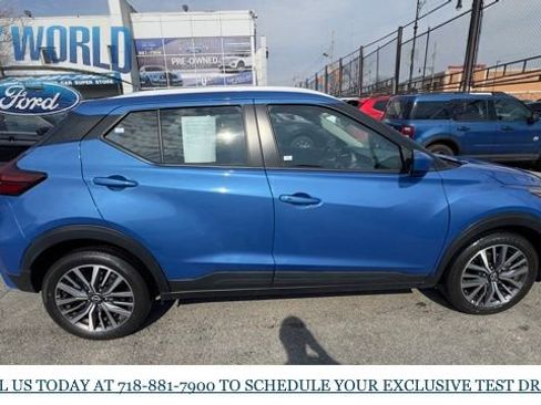 Used 2024 Nissan Kicks SV image 4