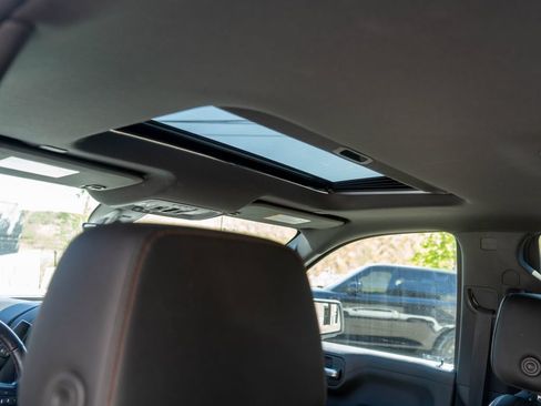 Used 2020 GMC Sierra 1500 AT4 w/ AT4 Premium Package AWD/4WD image 14