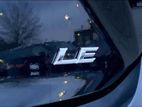 Used 2026 Toyota Camry LE image 10