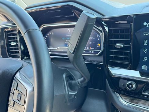 Used 2024 Chevrolet Silverado 1500 LT AWD/4WD image 20
