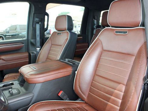 Used 2026 GMC Sierra 3500 Denali Ultimate AWD/4WD image 12
