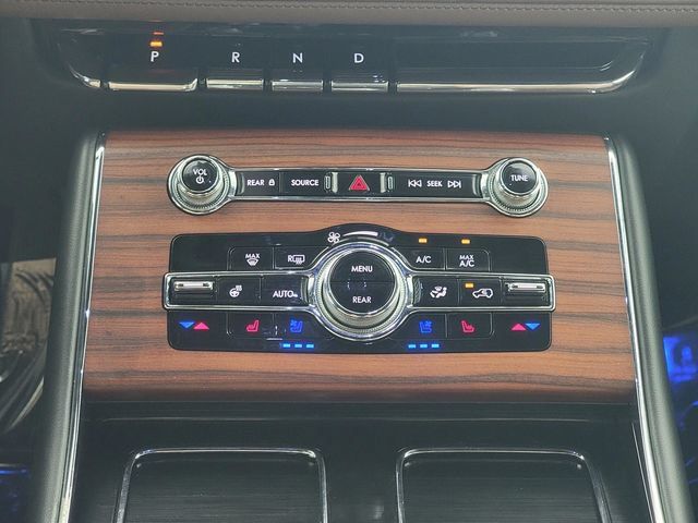 Used 2023 Lincoln Aviator Reserve w/ Equipment Group 201A AWD/4WD image 22