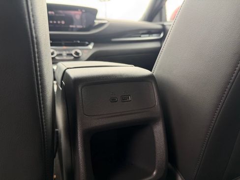 Used 2024 Buick Envista Preferred FWD image 30