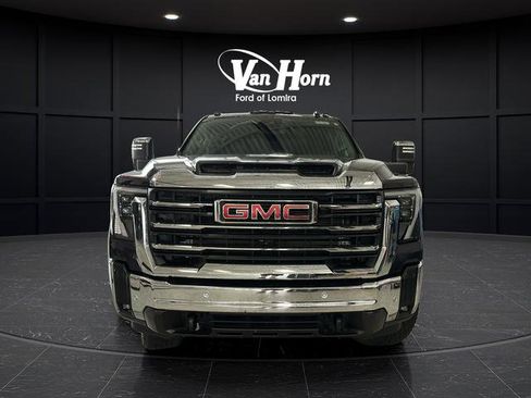 Used 2025 GMC Sierra 2500 SLT w/ SLT Convenience Package AWD/4WD image 2