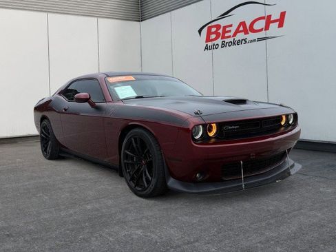 Used 2018 Dodge Challenger T/A image 9