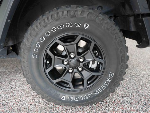 Used 2023 Jeep Wrangler Unlimited w/ Sun & Screen Package AWD/4WD image 29