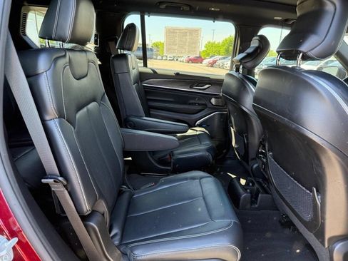 Used 2021 Jeep Grand Cherokee L Overland w/ Luxury Tech Group IV AWD/4WD image 7