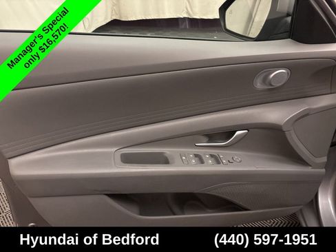 Used 2024 Hyundai Elantra SEL FWD image 10