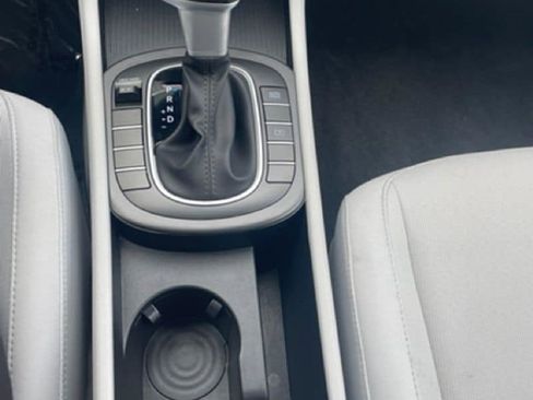 Used 2025 Hyundai Kona SEL FWD image 12