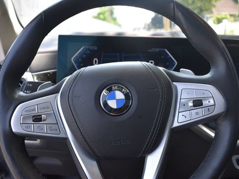 Used 2025 BMW X7 xDrive40i AWD/4WD image 14
